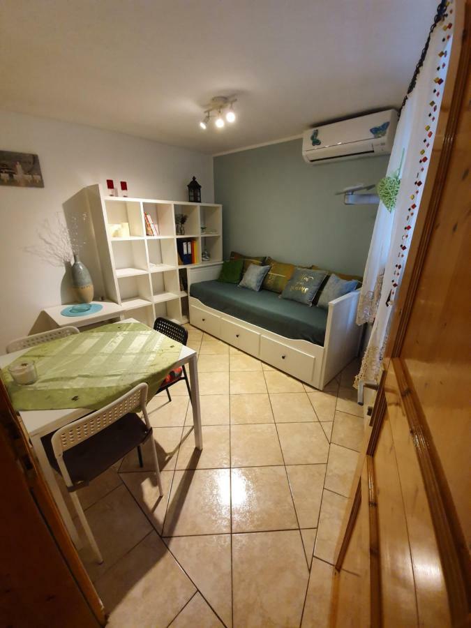 North To South Apartments Izola Buitenkant foto